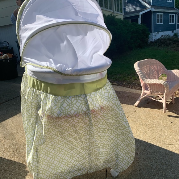 Baby Bassinet - Picture 5 of 8